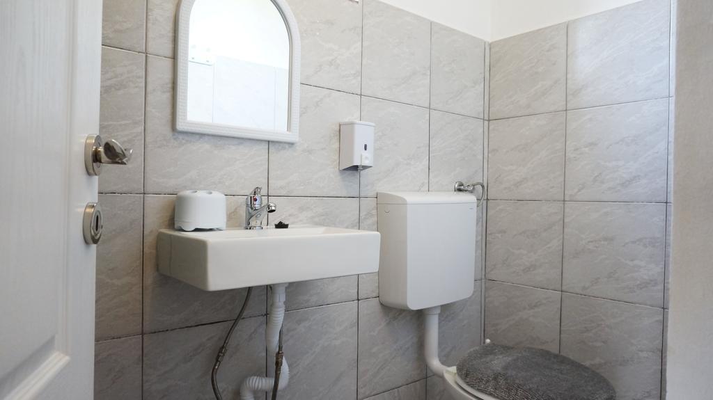 נין Apartments Red Rose מראה חיצוני תמונה