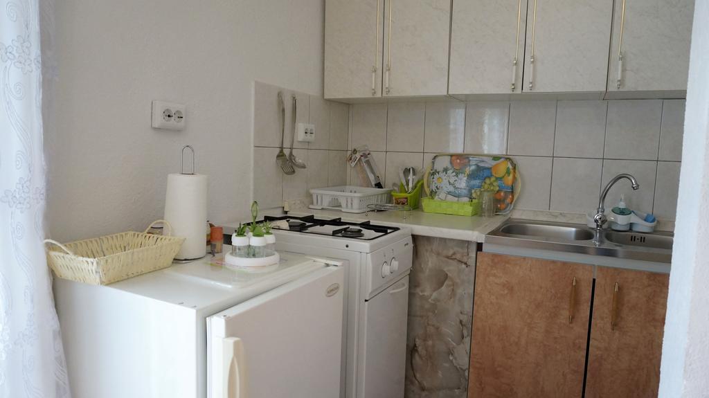 נין Apartments Red Rose מראה חיצוני תמונה
