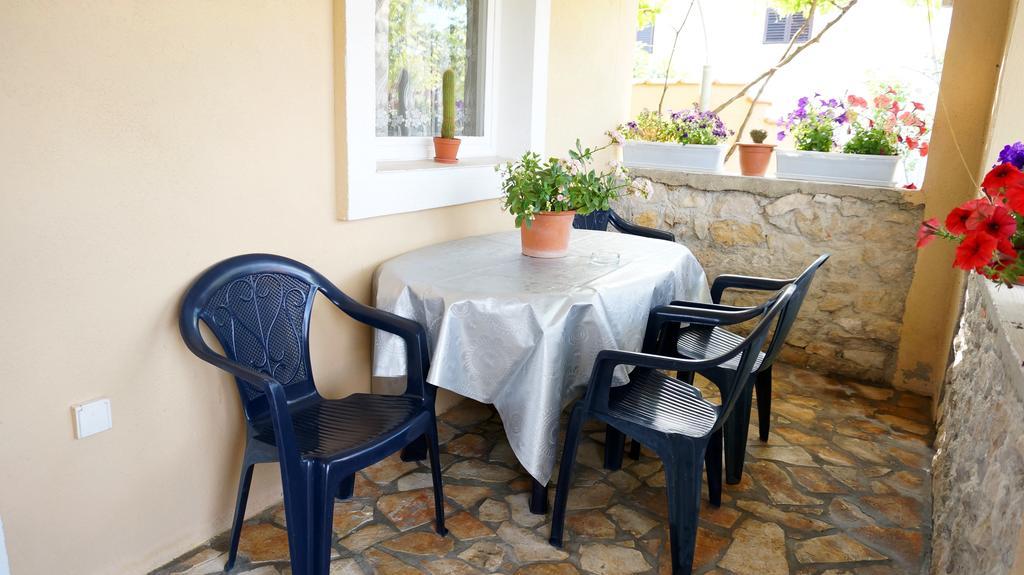 נין Apartments Red Rose מראה חיצוני תמונה